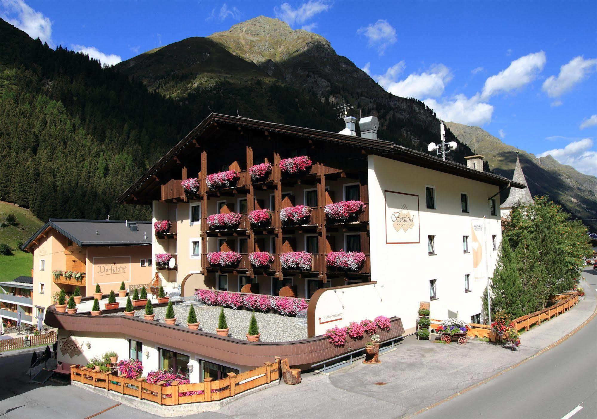 Hotel Bergland Superior Sankt Leonhard im Pitztal Exteriör bild